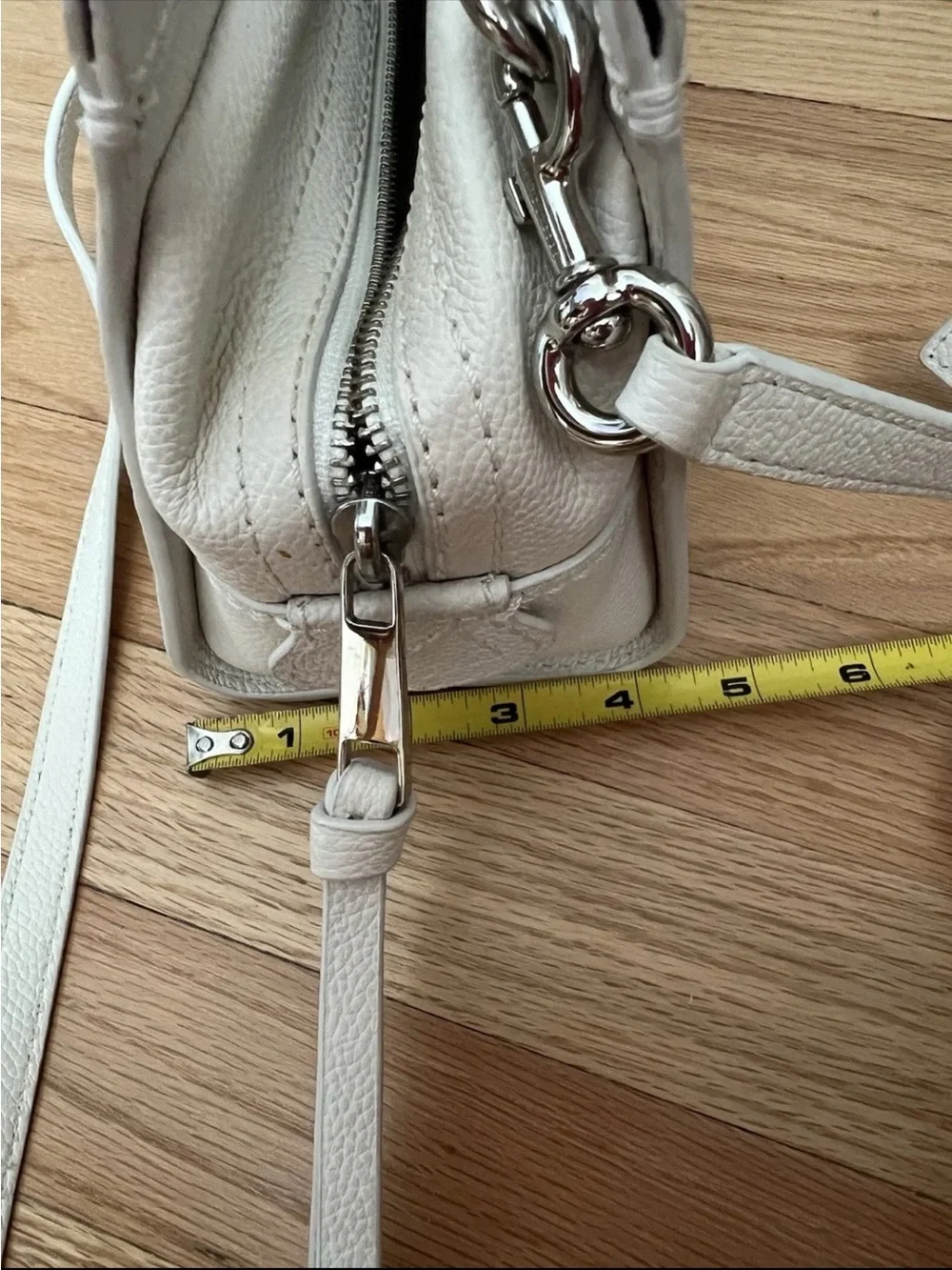 Marc Jacobs cruiser white Leather bag handbag silver zipper $495 small size